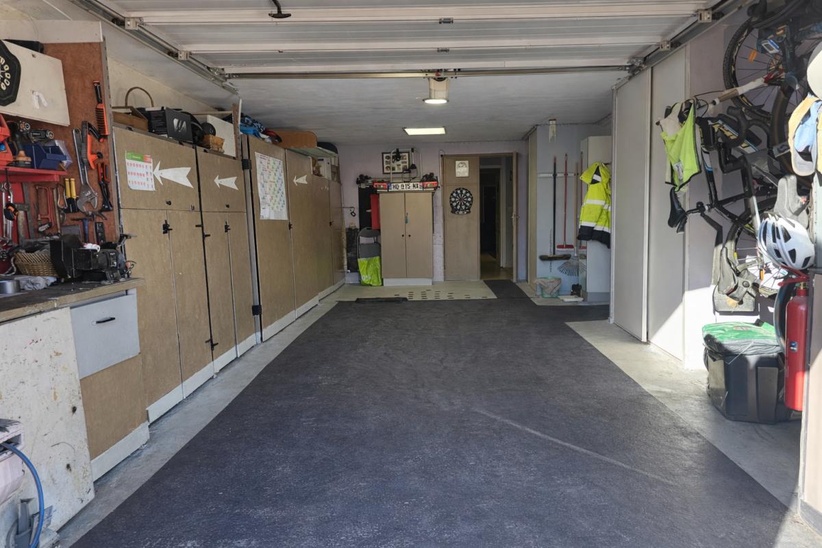 CAZOULS-LES-BEZIERS Superbe villa de plain-pied de 200 m² avec piscine, espace bien-être et belles prestations 14