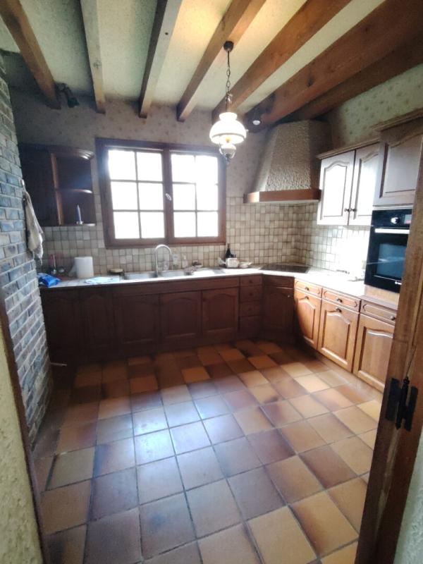 LA BAZOCHE-GOUET Proche La Bazoche Gouet, pavillon de belle qualité sur terrain très bien arboré 7