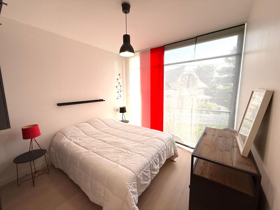 LA BAULE-ESCOUBLAC LA BAULE Maison contemporaine d'exception, Emplacement premium. A pied de la Place du marché et des commerces, 5 chambres 13