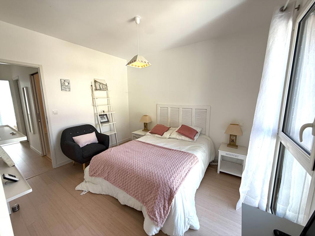 LA BAULE-ESCOUBLAC LA BAULE Maison contemporaine d'exception, Emplacement premium. A pied de la Place du marché et des commerces, 5 chambres 8