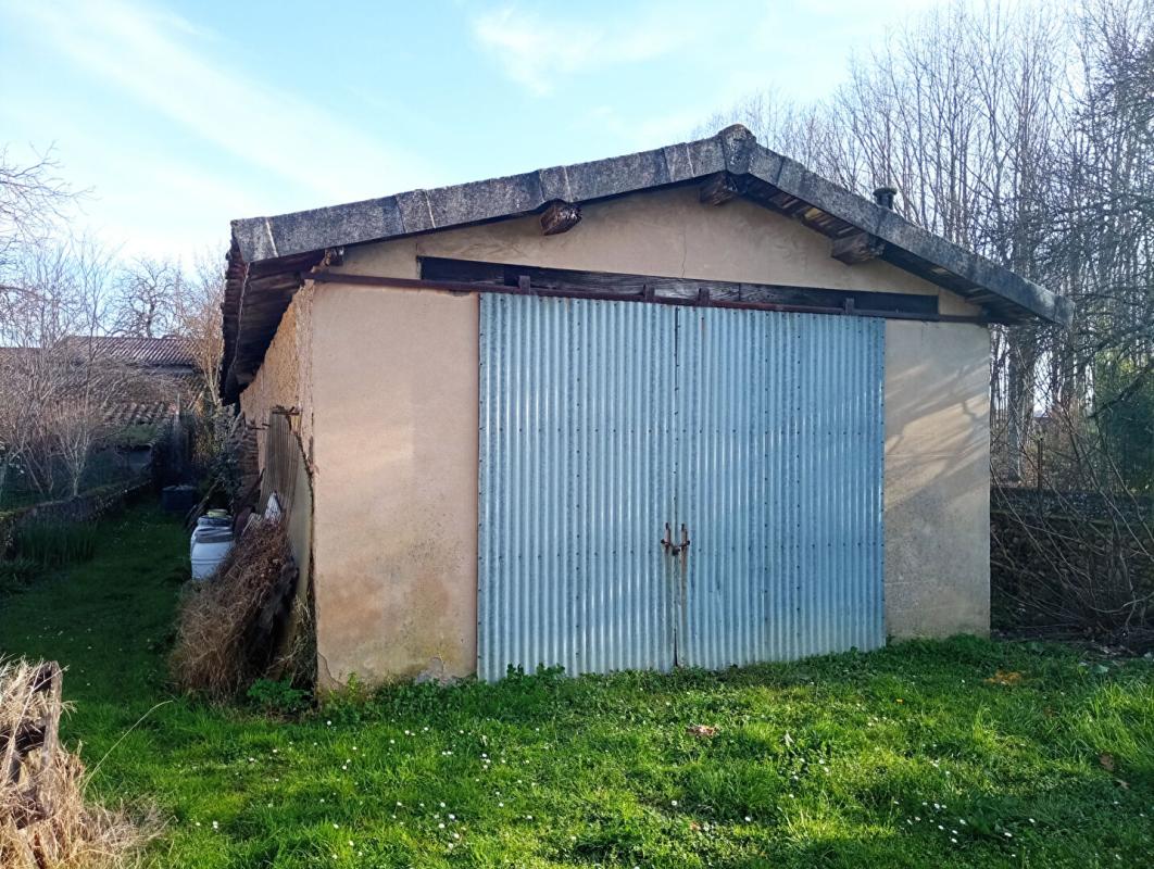 SAINT-JUERY Hangar pour stockage ou garage à ST JUERY 2