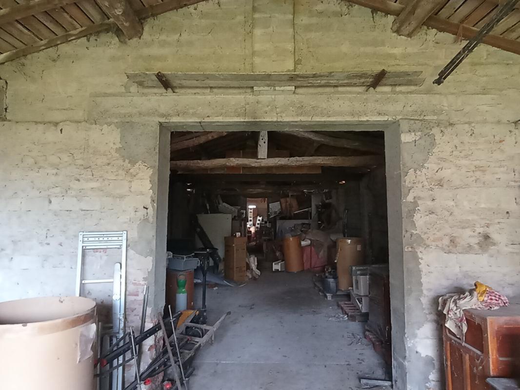 SAINT-JUERY Hangar pour stockage ou garage à ST JUERY 4