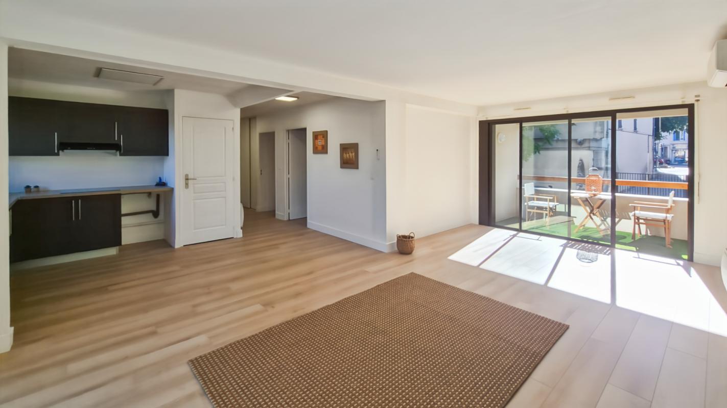 CARPENTRAS Appartement Carpentras 3 pièce(s) 73.4 m2    173 000 10