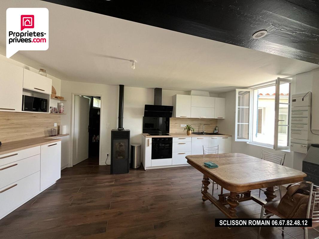 GEMOZAC Maison Gemozac - 115 m2 - 2 chb - studio - piscine - dépendance PRIX 228 778 HAI 3