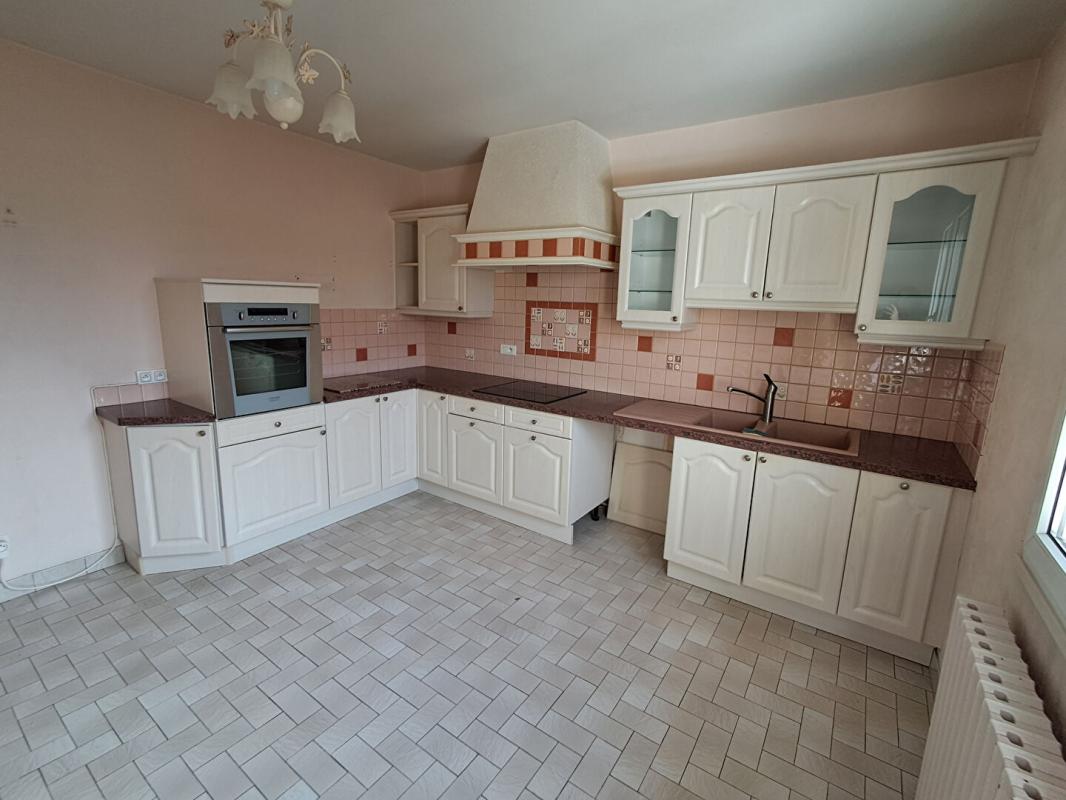 VESOUL Maison Vesoul 8 pièces 132 m2 à 199 900 euros 7