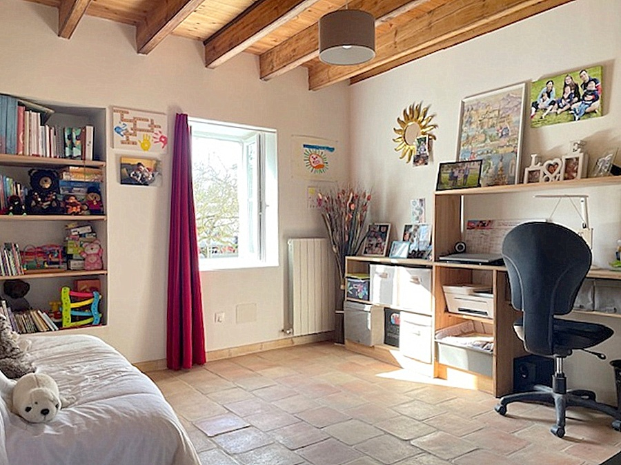 TAUGON Charentaise d'exception - Authenticité, volumes et cadre naturel préservé 11