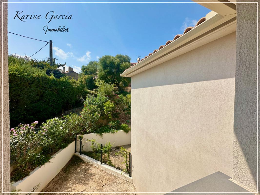 SIX-FOURS-LES-PLAGES SIX FOURS LES PLAGES - A PROXIMITE DES AXES AUTOROUTIERS ET COMMERCES - APPARTEMENT DE TYPE 3 - SUPERFICIE 62 M2 - AVEC BOX EN SOUS SOL 14