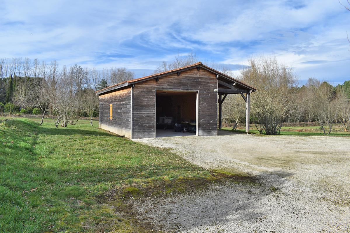 LA CHAPELLE-AUBAREIL Chalet La Chapelle Aubareil 1 pièce(s) 62 m2 5