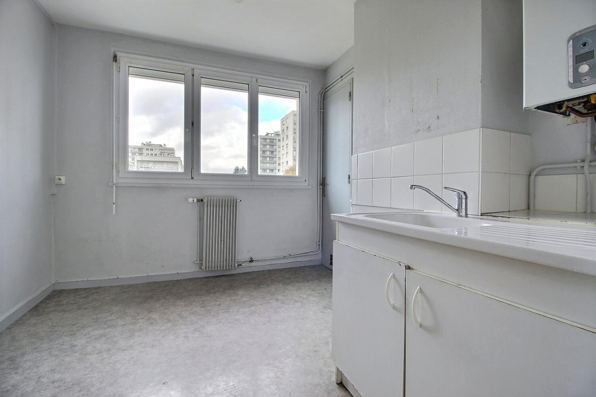ORLEANS Appartement de 3 pièces, 70 m² avec cave, proche TRAM, commerces, écoles 2