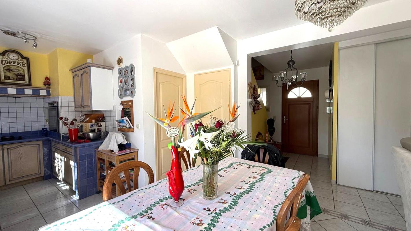 SAINT-CYPRIEN Maison familiale avec piscine ? 119 m² utiles 10