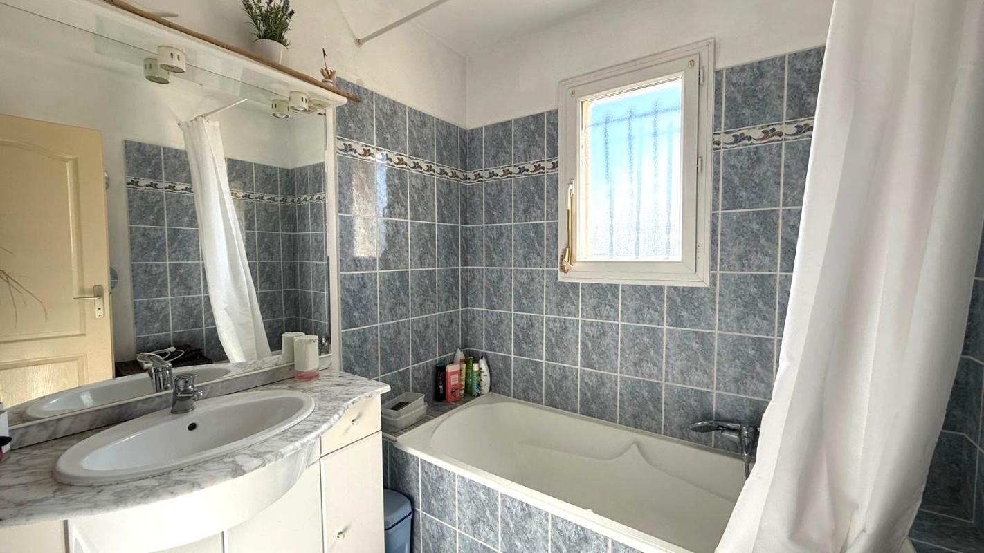 SAINT-CYPRIEN Maison familiale avec piscine ? 119 m² utiles 14