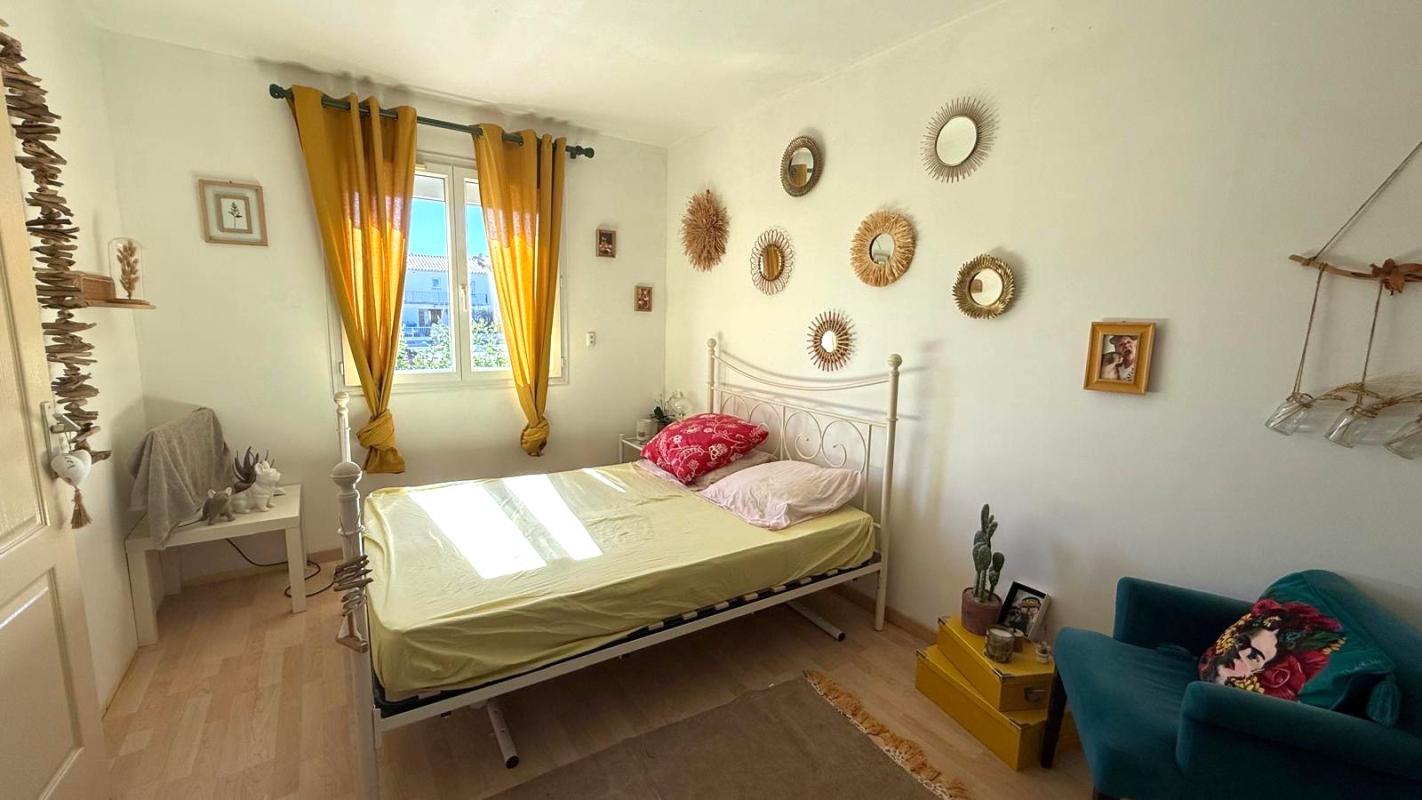 SAINT-CYPRIEN Maison familiale avec piscine ? 119 m² utiles 15