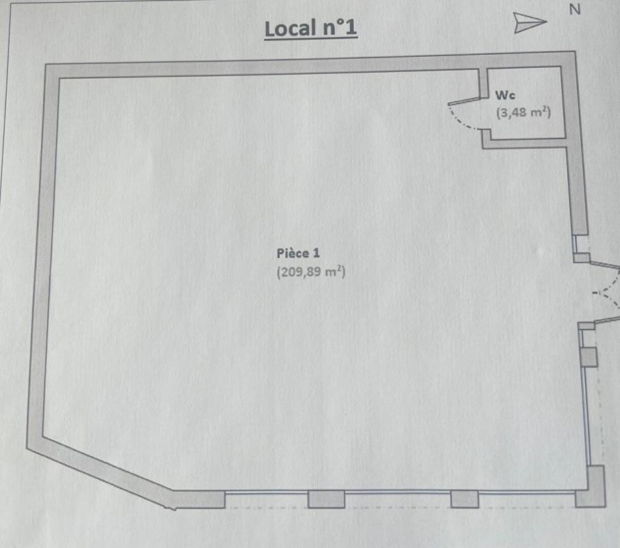 BOURG-EN-BRESSE Ensemble immobilier mixte - appartement et locaux commerciaux 6