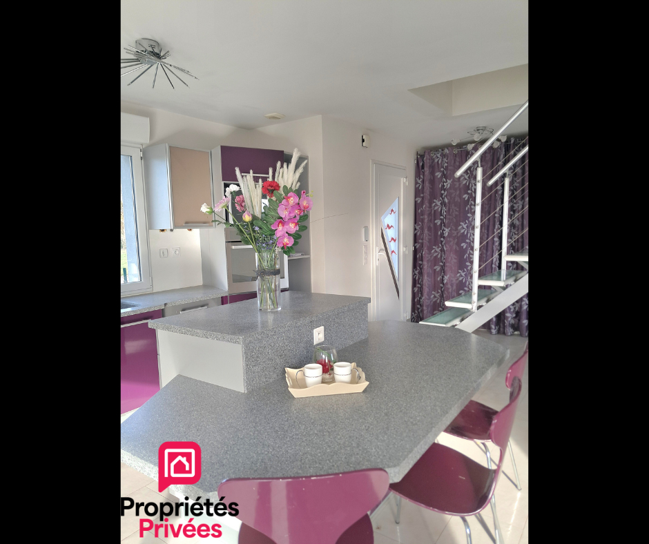 SAINT-MEMMIE Propriété élégante et contemporaine 3