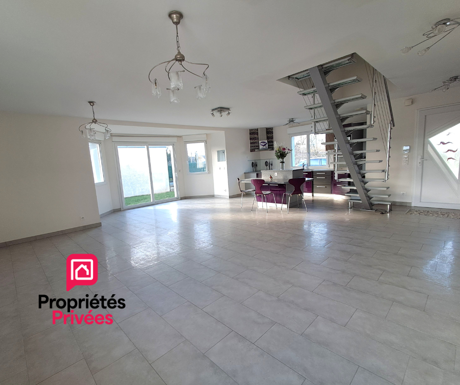 SAINT-MEMMIE Propriété élégante et contemporaine 5