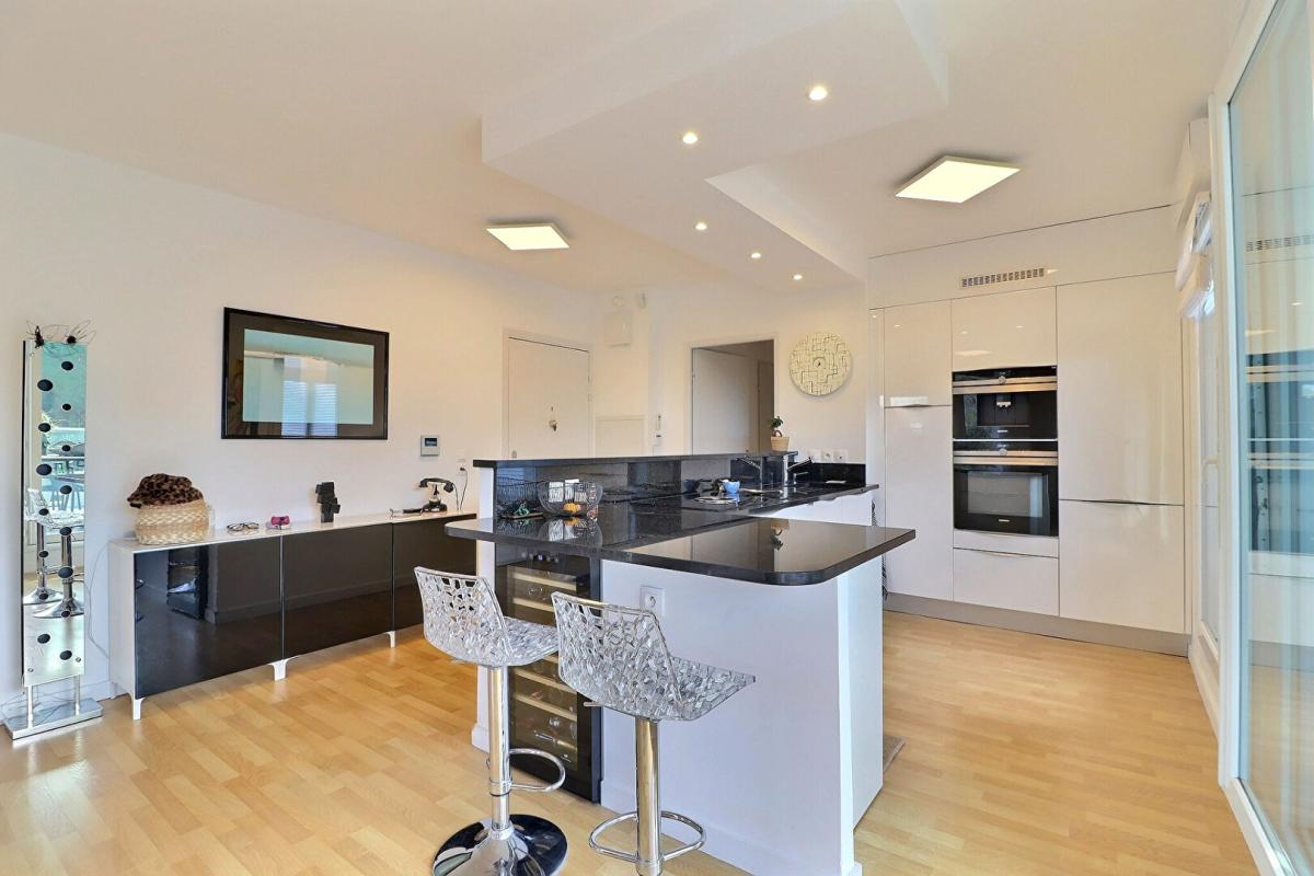 MARSEILLE-11E-ARRONDISSEMENT Appartement  Standing  - Rooftop - Double box - Salle de sport - Piscine 6