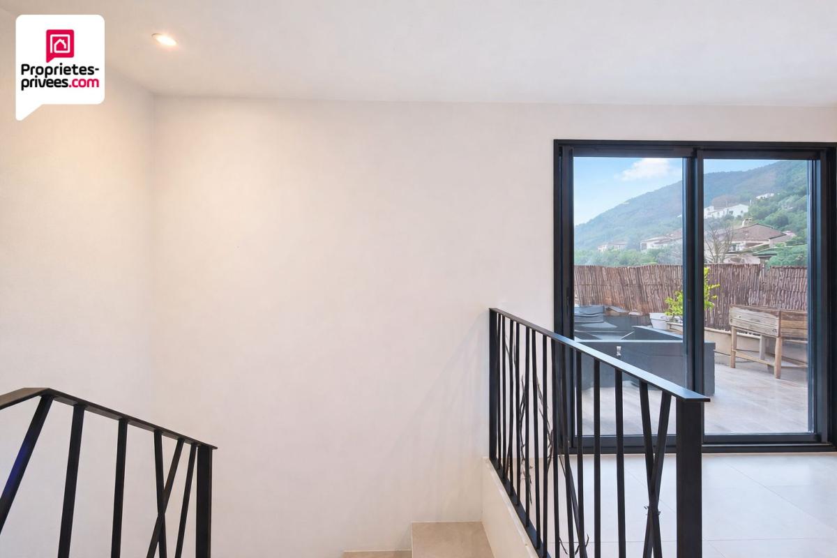 SPERACEDES TRES BEL Appartement 3 pièces 65 m2 au 1er et dernier étage avec grande terrasse 5