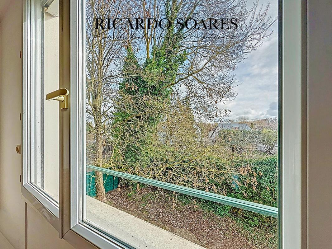 GOUVIEUX GOUVIEUX 60270 / RESIDENCE PRIVÉE / APPT 65 m2 / 2 CHAMBRES / PARKING 7