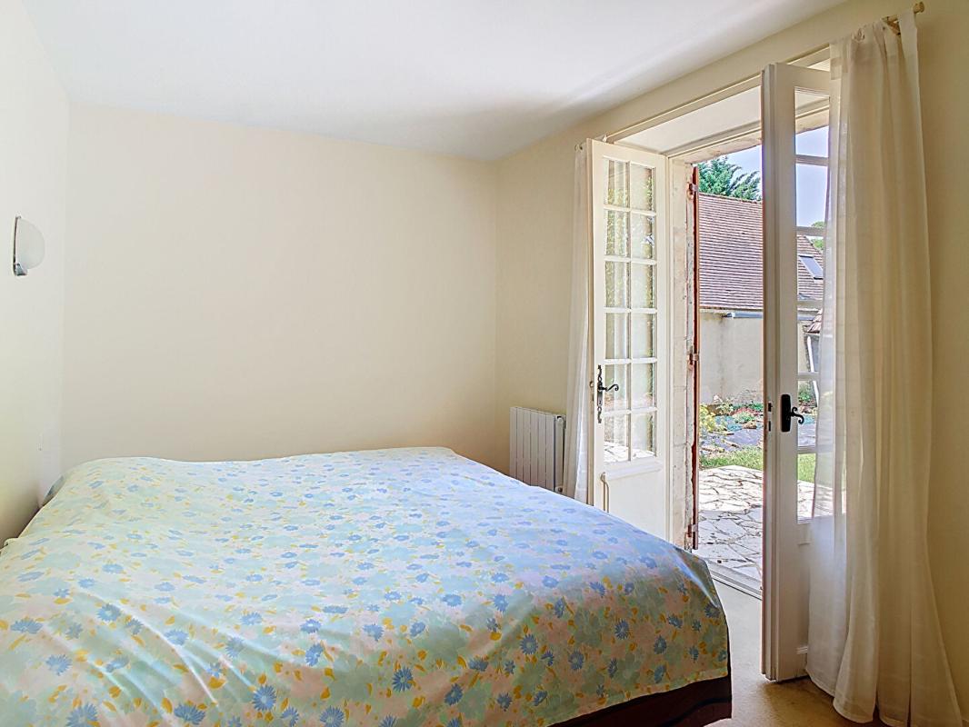 COUX-ET-BIGAROQUE Maison lumineuse avec 4 chambres et piscine 10