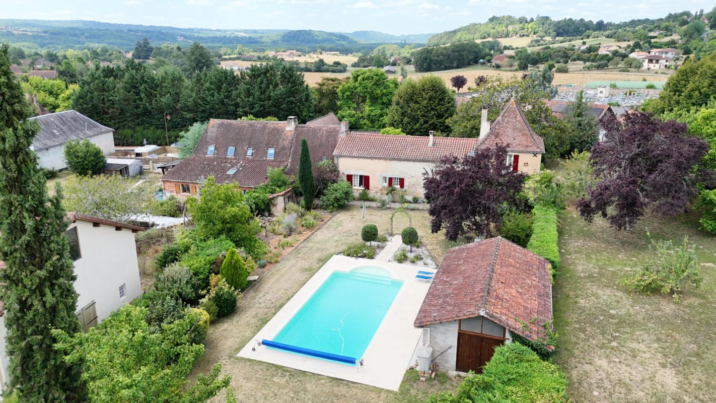 COUX-ET-BIGAROQUE Maison lumineuse avec 4 chambres et piscine 16