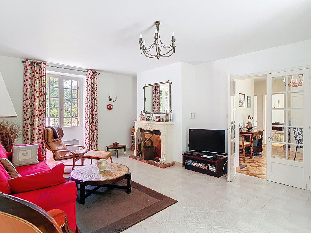 COUX-ET-BIGAROQUE Maison lumineuse avec 4 chambres et piscine 8