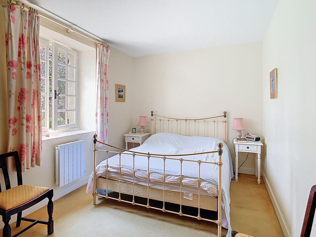 COUX-ET-BIGAROQUE Maison lumineuse avec 4 chambres et piscine 9