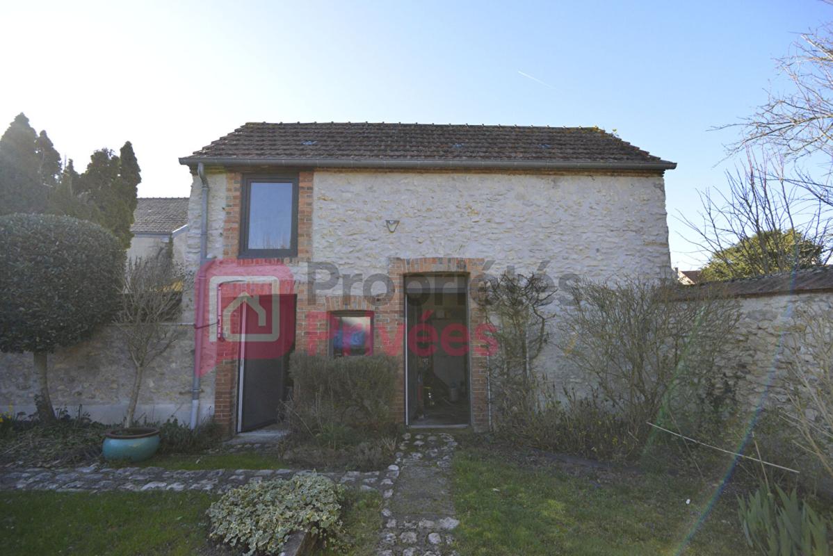 COSNE-COURS-SUR-LOIRE Maison ancienne centre ville 4 chambres avec jardin 15