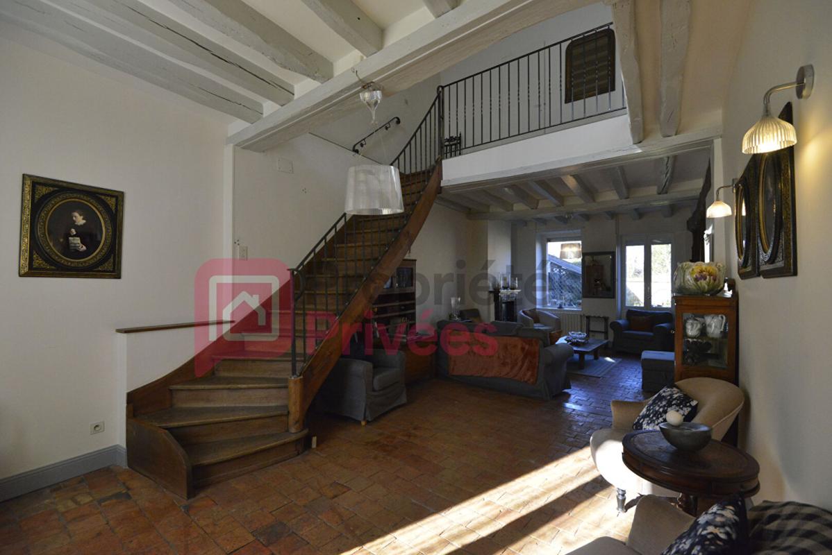 COSNE-COURS-SUR-LOIRE Maison ancienne centre ville 4 chambres avec jardin 6