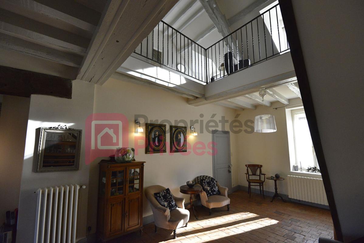 COSNE-COURS-SUR-LOIRE Maison ancienne centre ville 4 chambres avec jardin 7