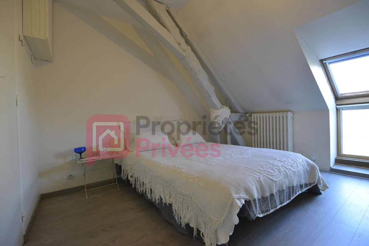 COSNE-COURS-SUR-LOIRE Maison ancienne centre ville 4 chambres avec jardin 9