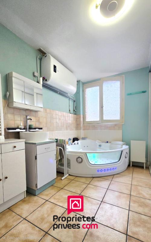 LE CHAMBON-FEUGEROLLES Appartement Le Chambon Feugerolles 6 pièce(s) 115 m2 7