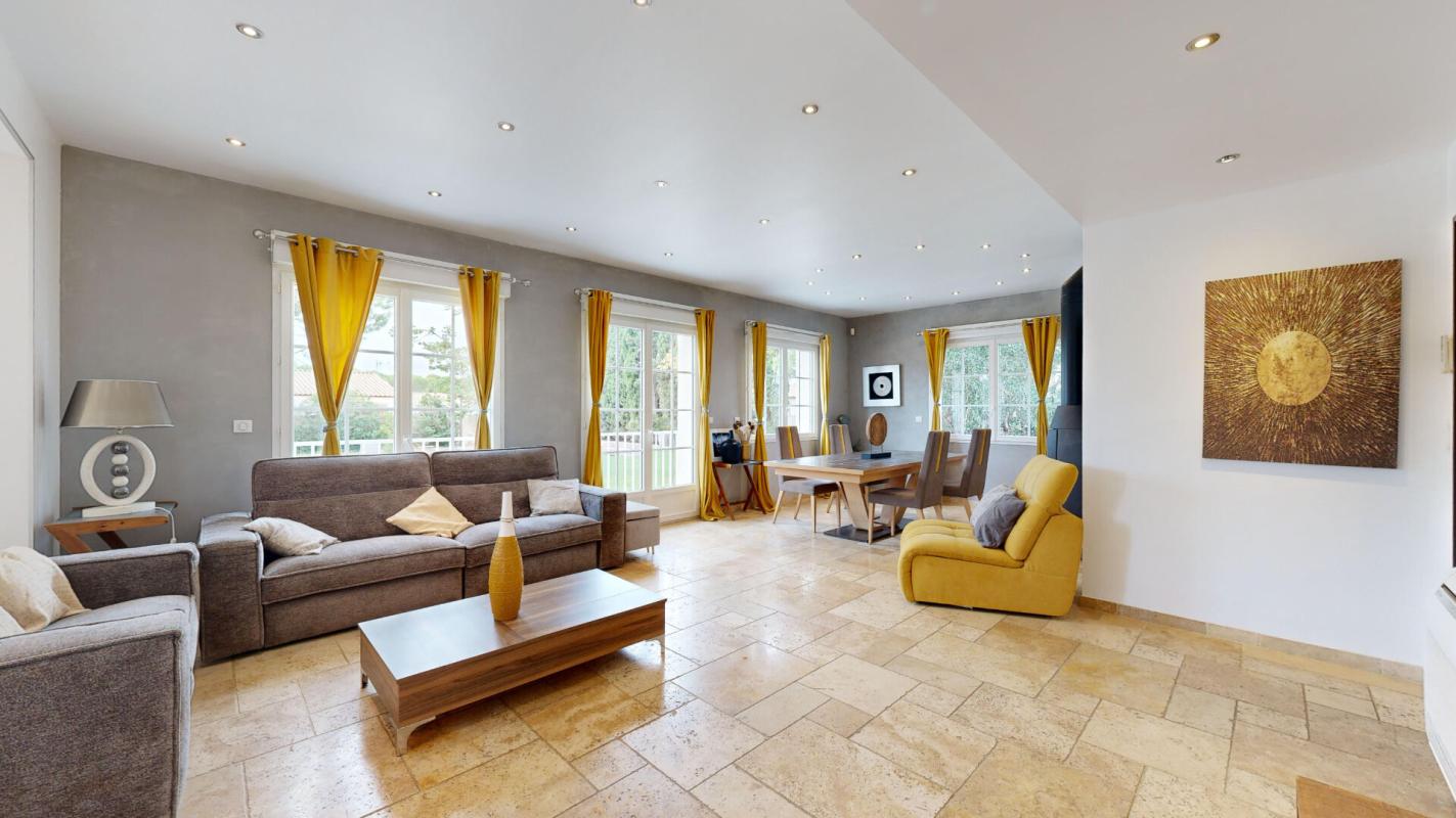 NARBONNE MAISON BOURGEOISE, PISCINE ET GARAGES - PROCHE NARBONNE 3