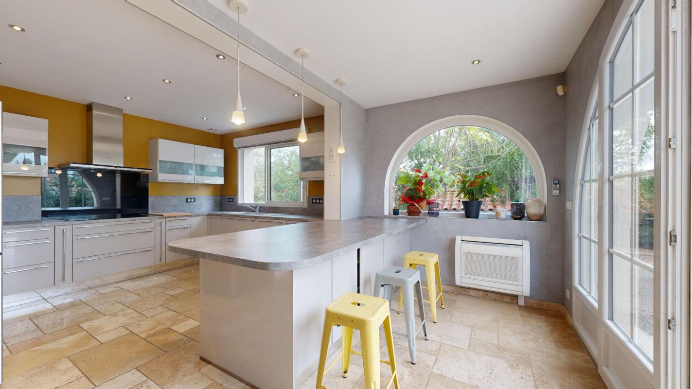 NARBONNE MAISON BOURGEOISE, PISCINE ET GARAGES - PROCHE NARBONNE 5