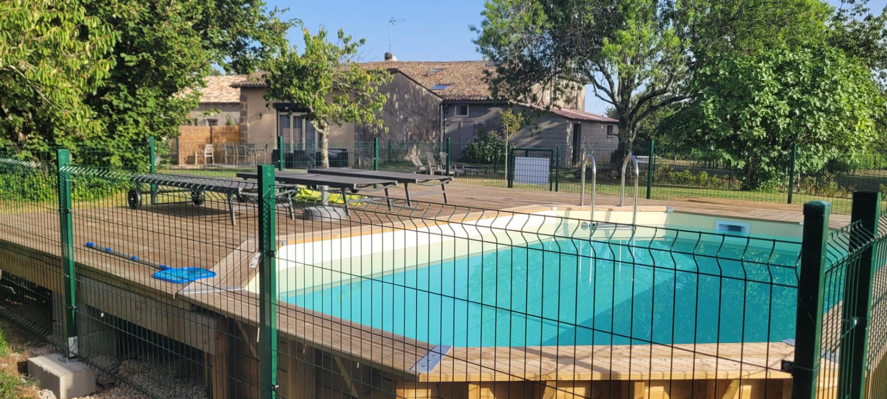 SAINTE-COLOMBE Belle girondine au calme avec vue sur les vignes + gîte haut de gamme 15