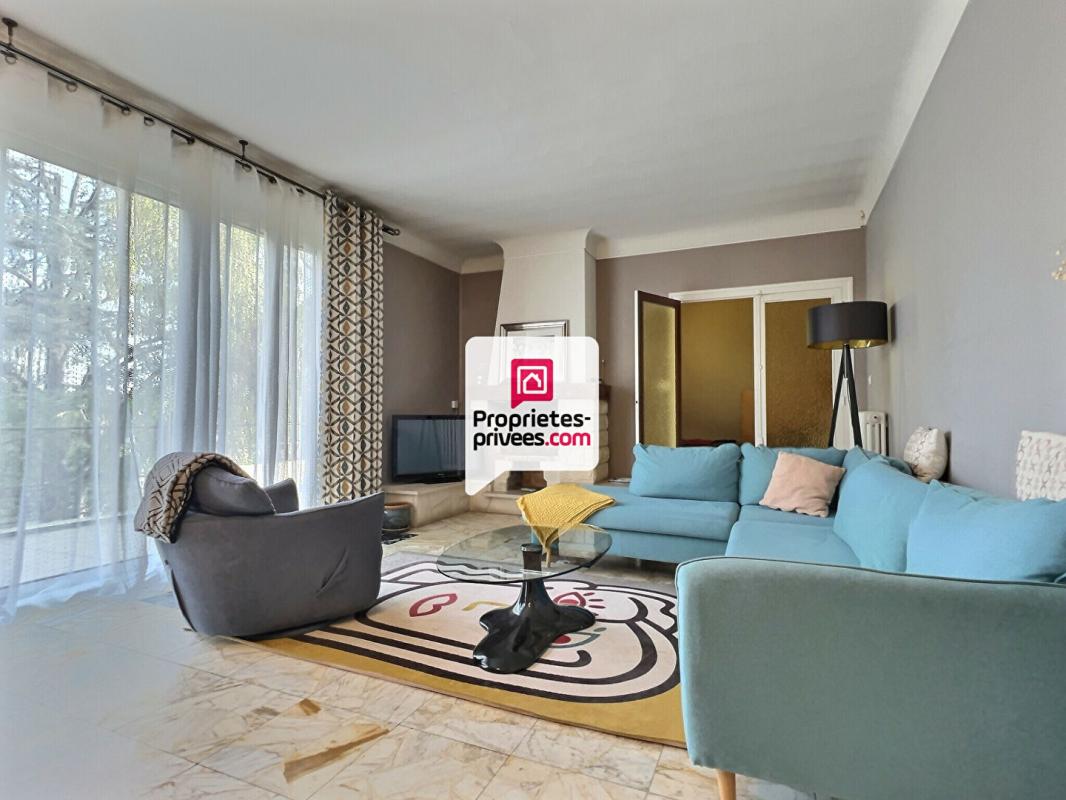 SAINT-ASTIER Maison T4 /5 d'env. 136 m²  avec 3/4 ch . et  garage double proche centre ville de SAINT-ASTIER (24100) 3