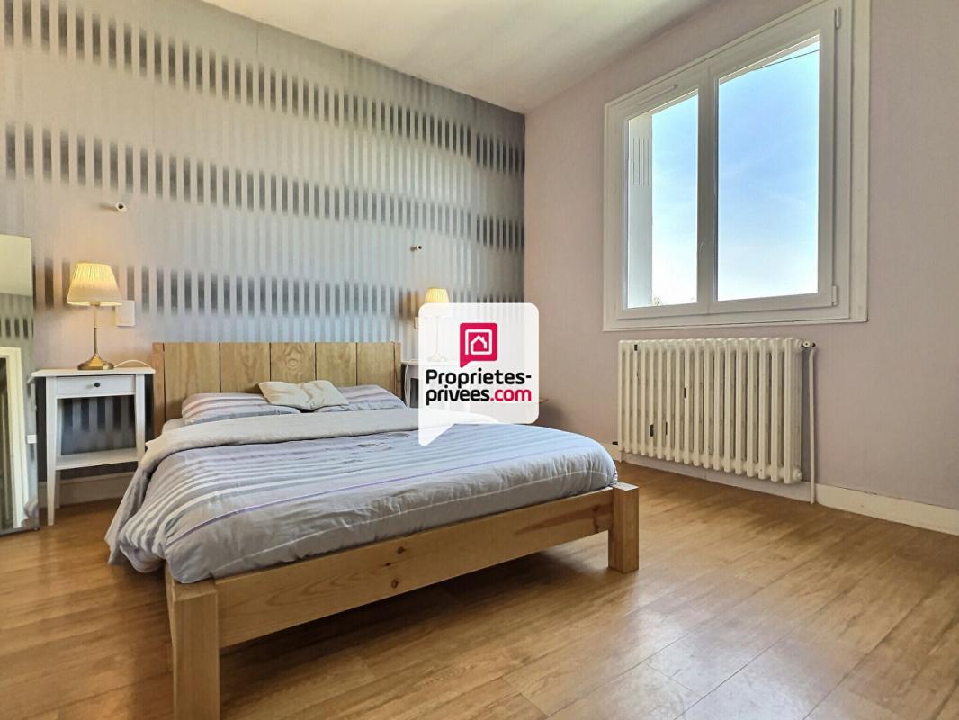 SAINT-ASTIER Maison T4 /5 d'env. 136 m²  avec 3/4 ch . et  garage double proche centre ville de SAINT-ASTIER (24100) 7