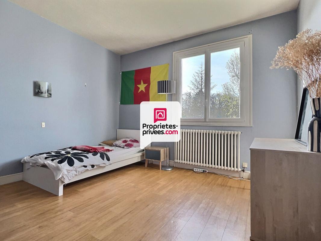 SAINT-ASTIER Maison T4 /5 d'env. 136 m²  avec 3/4 ch . et  garage double proche centre ville de SAINT-ASTIER (24100) 8