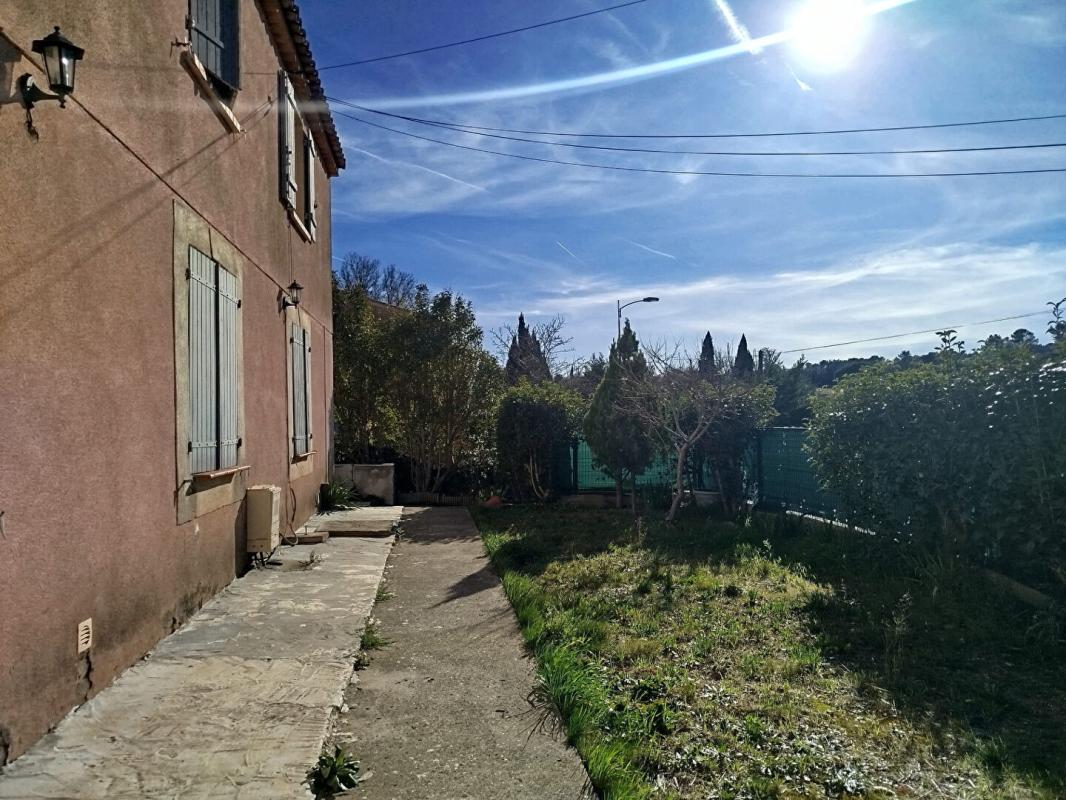 SAINT-MAXIMIN-LA-SAINTE-BAUME Maison Saint Maximin La Sainte Baume 7 pièce(s) 140 m2 2
