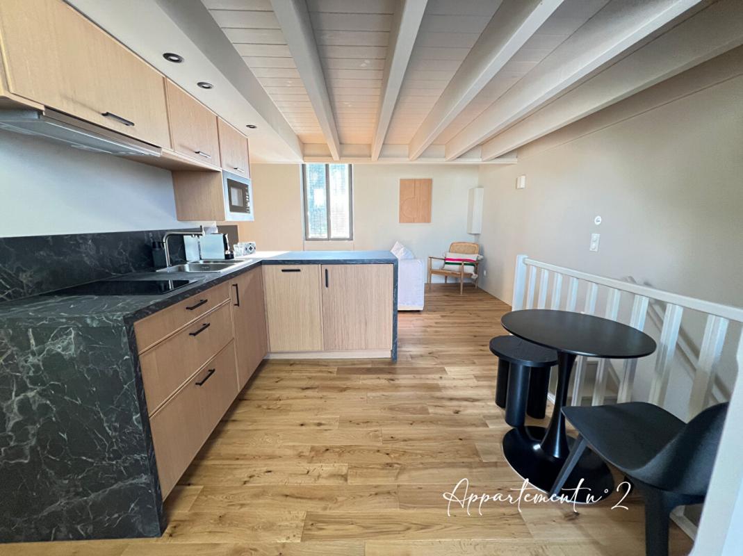 ANGOULEME Immeuble entier quartier VICTOR HUGO 9