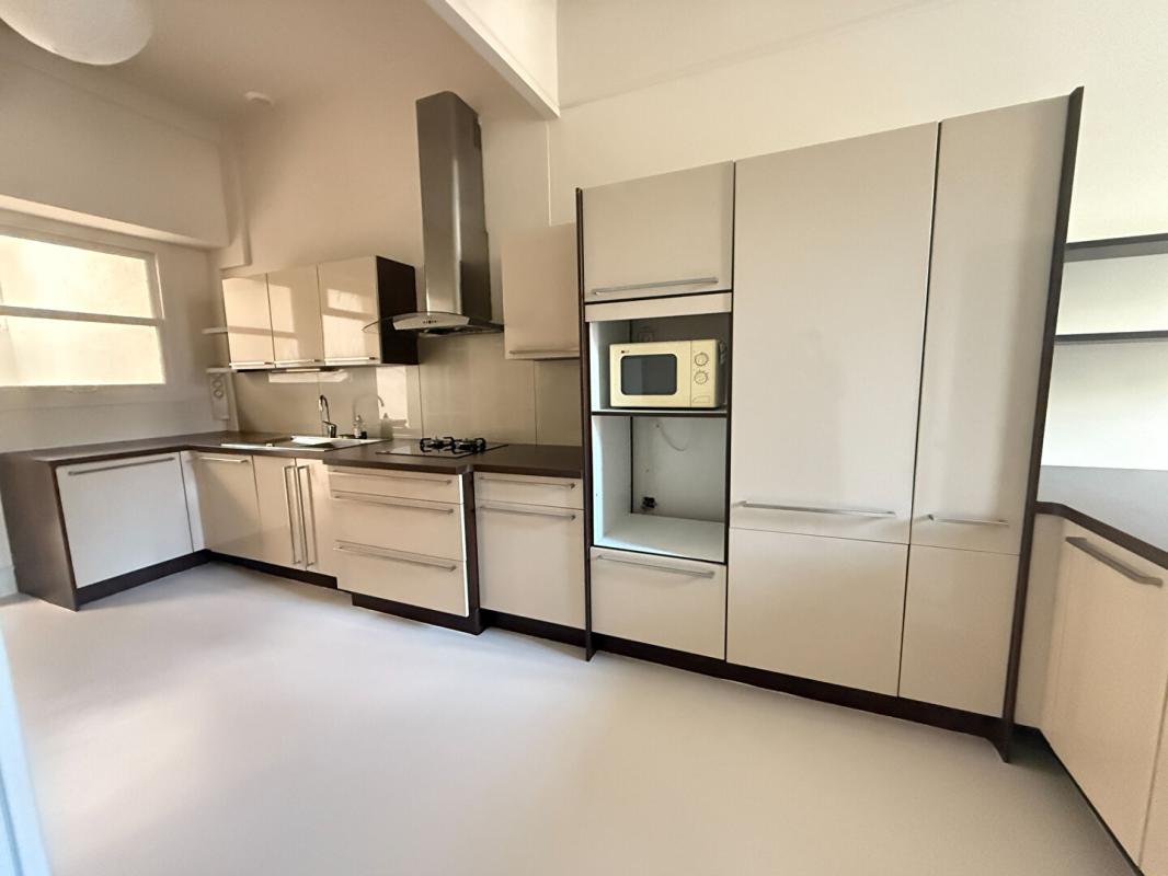 ANGOULEME Maison de ville 6 pièces 5