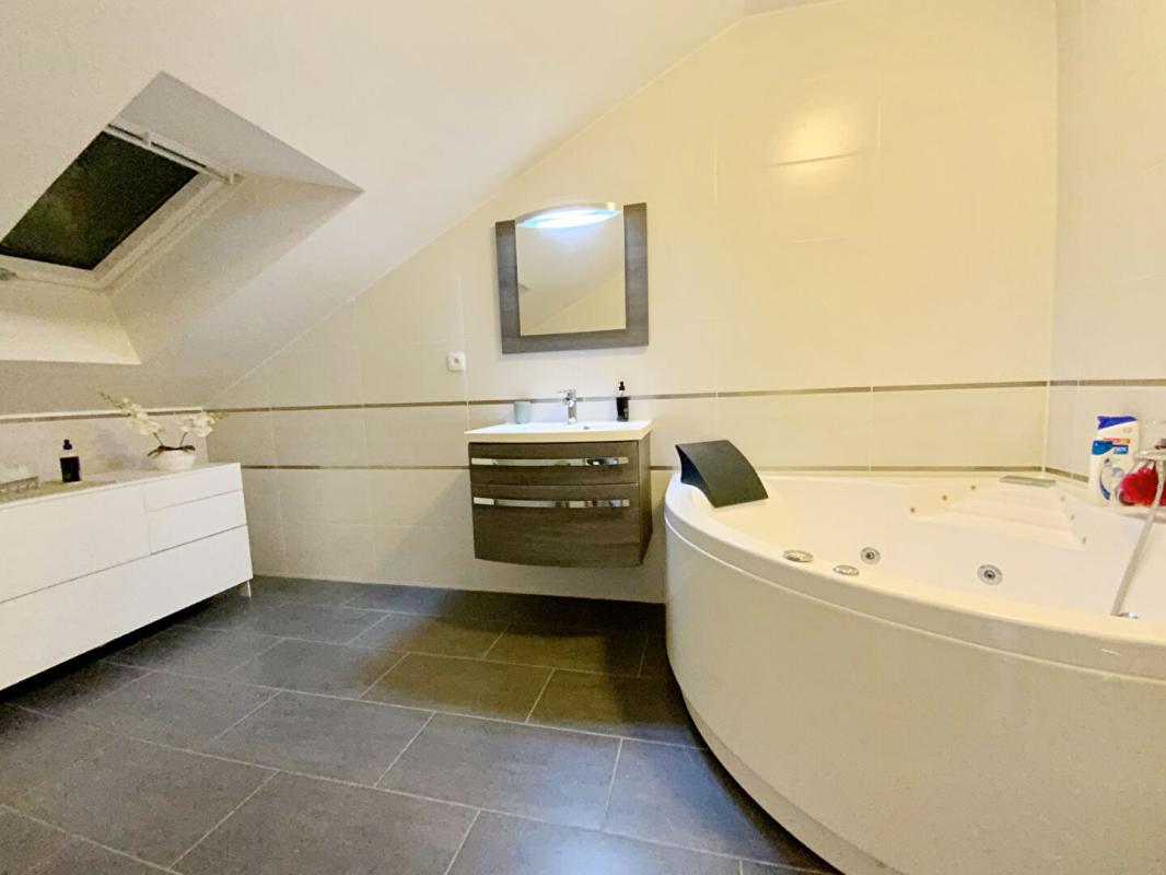 ASNIERES-SUR-SEINE Maison 5 chambres 250 m2 17