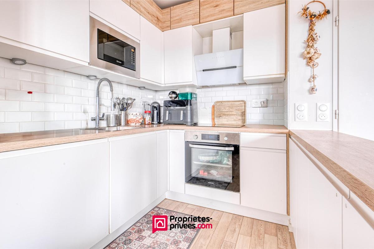 GAGNY Très beau 4 pièces lumineux avec terrasse 22 m² et parking ? Gare RER E à pied 4