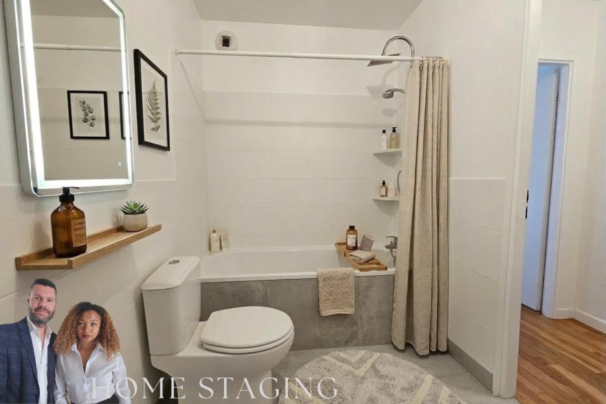 PARIS-18E-ARRONDISSEMENT Paris 18ème - Marché de l'Olive - Superbe 2 pièces de 47.17m² loi Carrez avec balcon et parking 12