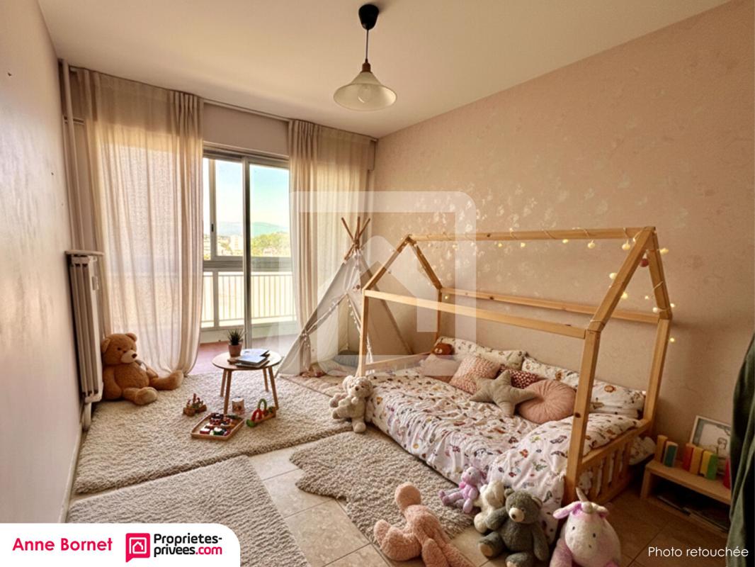 LE CANNET Appartement 4 pièces 89 m2 avec 3 loggias, parking au sous-sol 11