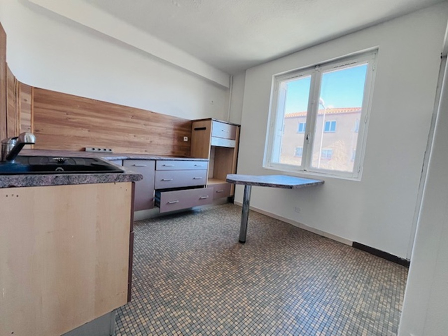 PERPIGNAN Charmant appartement de type T3  de 68 m² au 3 ème étage avec ascenseur et balcon 9