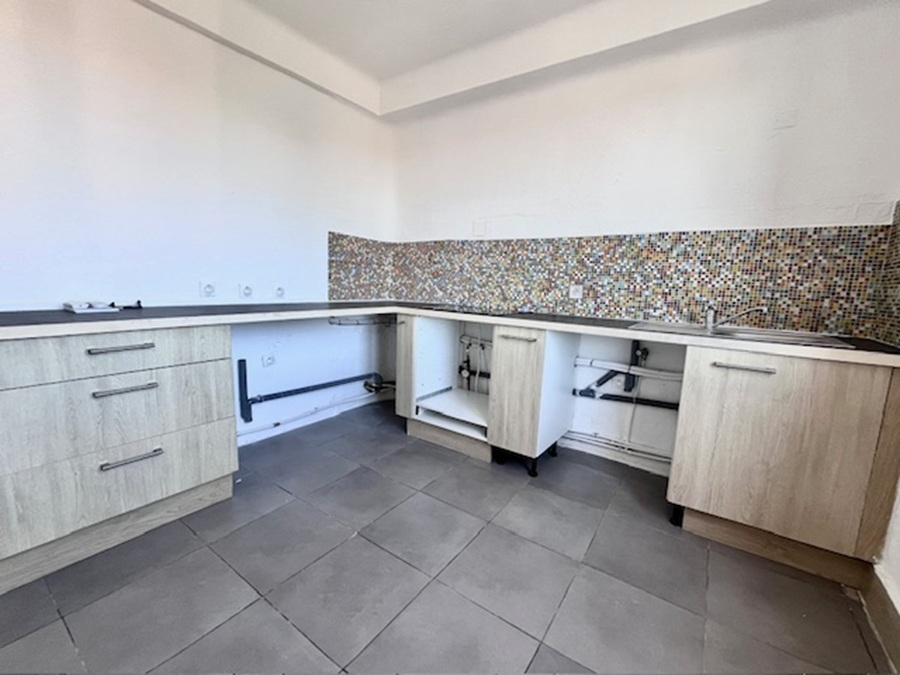 PERPIGNAN Charmant T3 de 68 m²  au 4 ème étage avec ascenseur et balcon 5