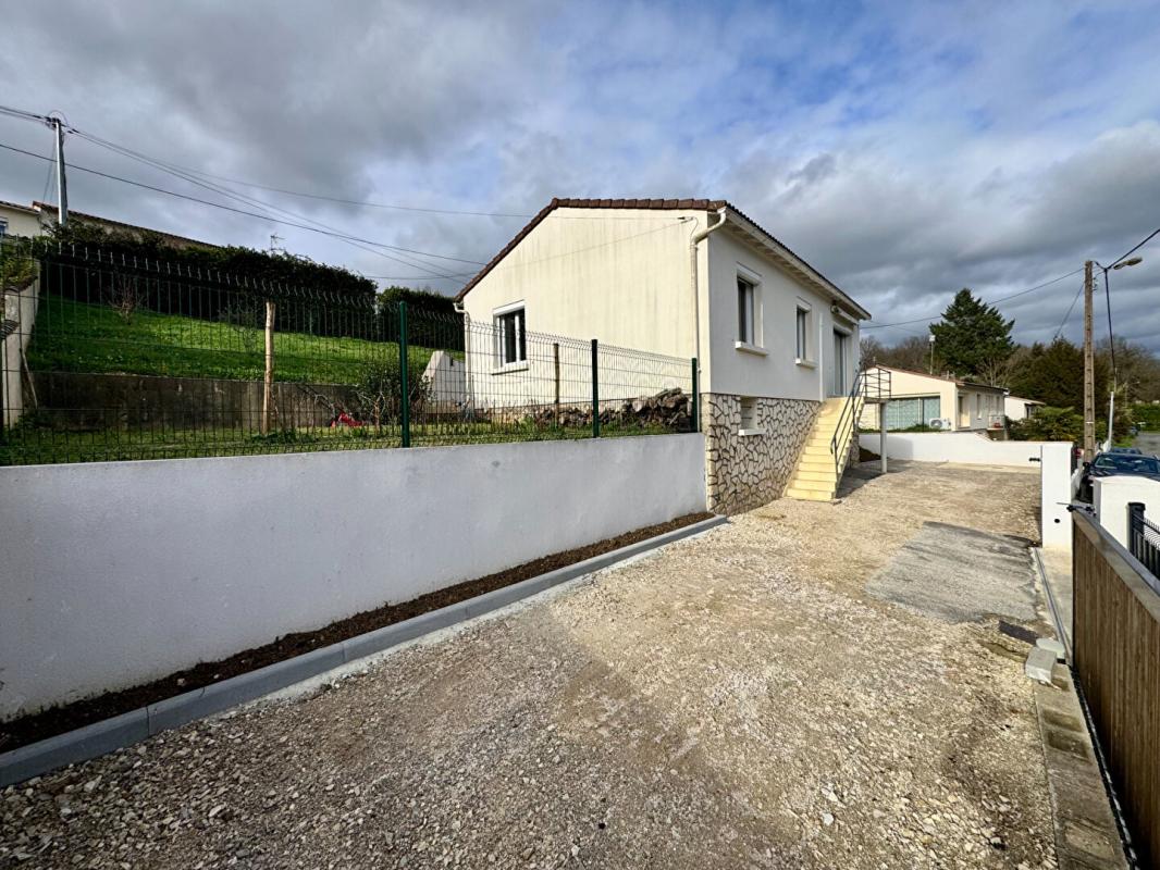 SAINT-CESAIRE Maison Saint Cesaire 10