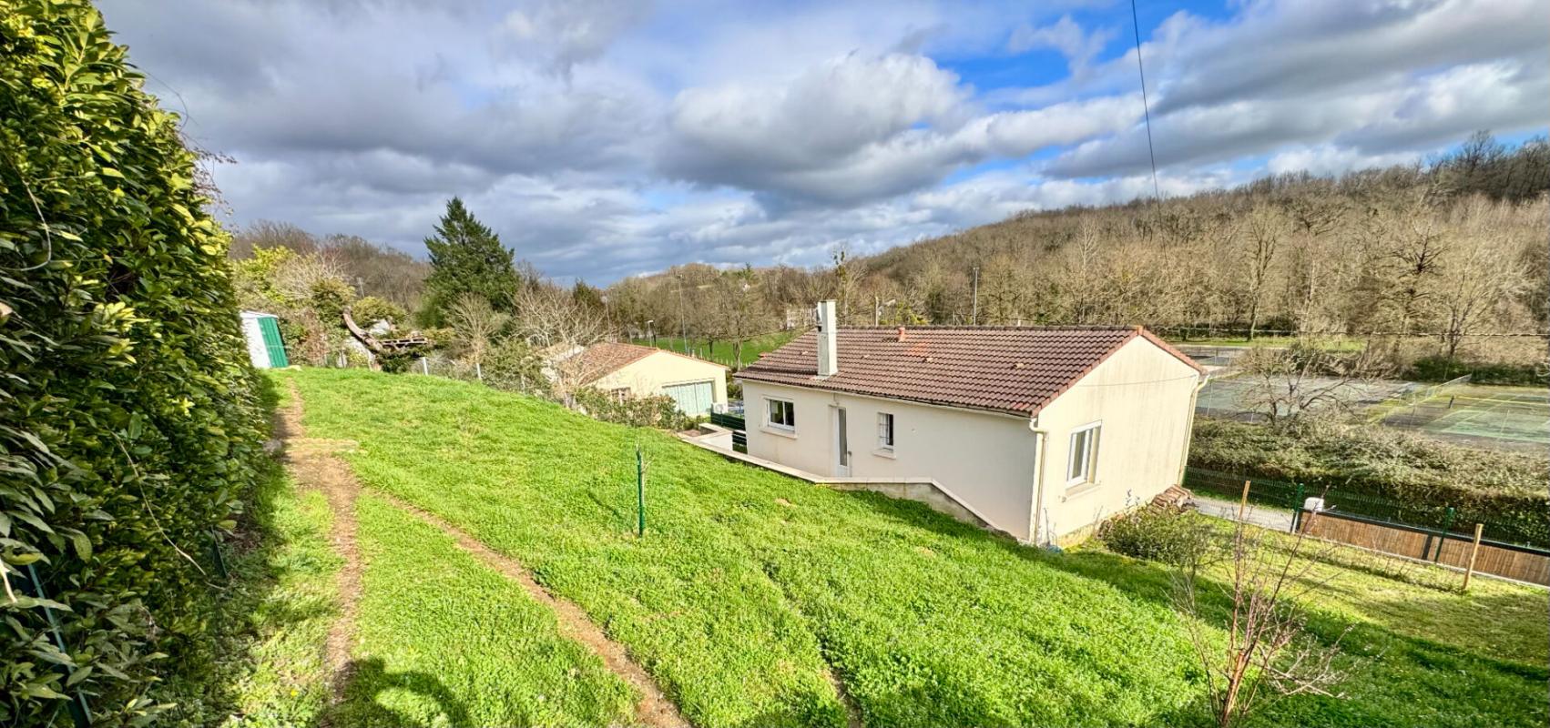 SAINT-CESAIRE Maison Saint Cesaire 11