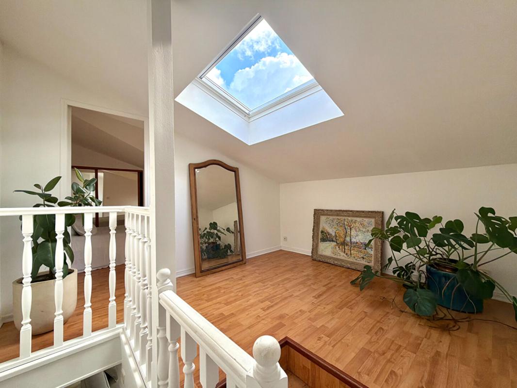 VITRY-SUR-SEINE Maison Vitry-Sur-Seine limite Villejuif proche métro 10