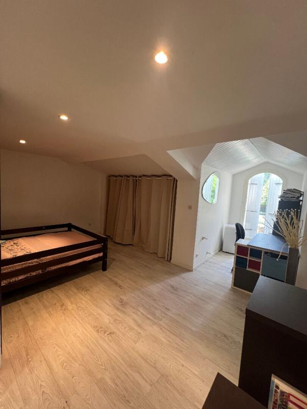 CHATEAUNEUF-SUR-ISERE Maison Chateauneuf Sur Isere 10 pièce(s) 338 m2 14